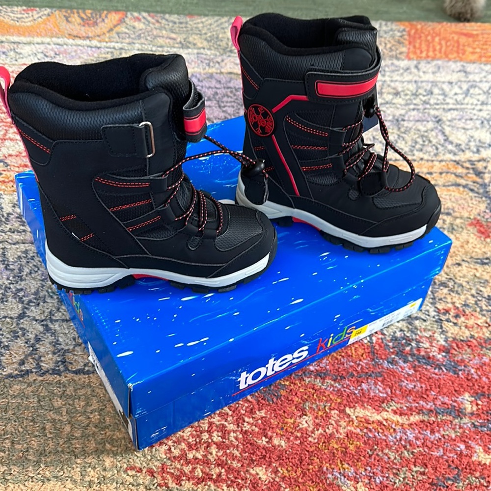 Totes kids boots. Black and red. Size 12. NWT.